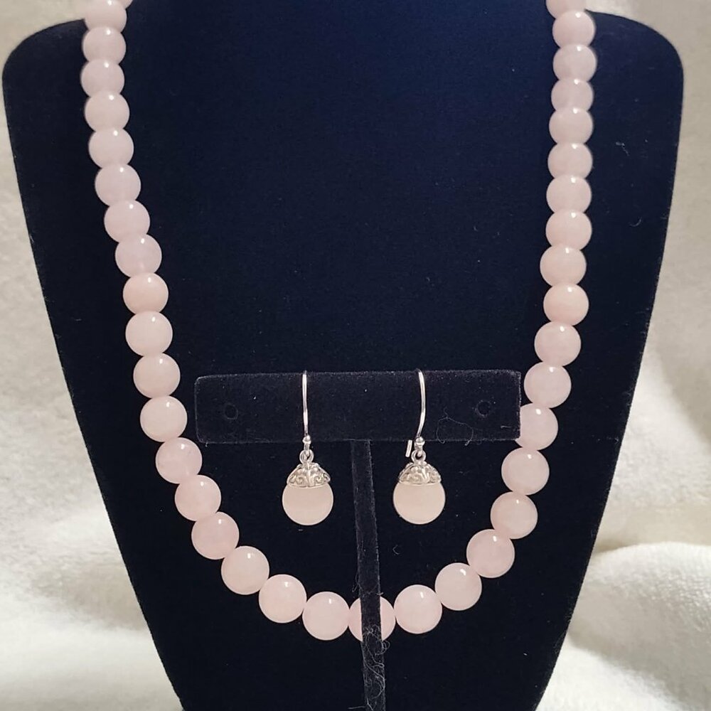 20" Rose quartz‎ beaded necklace and matching earrings